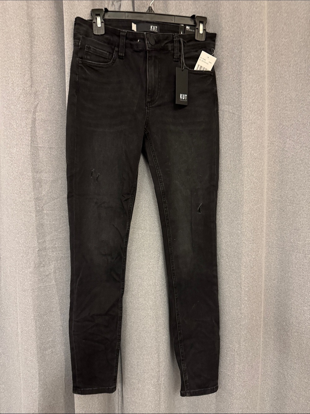 Kut from the Kloth Men's Black Skinny Jeans with Subtle Distress